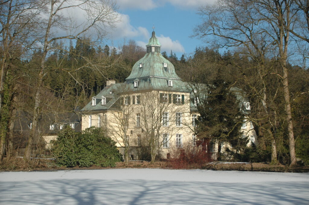 Wasserschloß Haus Rhade Yoga und Coaching Retreat Natur für Frauen